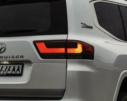 Белый Тойота Ленд Крузер, объемом двигателя 3.45 л и пробегом 60 тыс. км за 78000 $, фото 5 на Automoto.ua