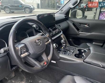 Білий Тойота Ленд Крузер, об'ємом двигуна 3.35 л та пробігом 139 тис. км за 66500 $, фото 5 на Automoto.ua