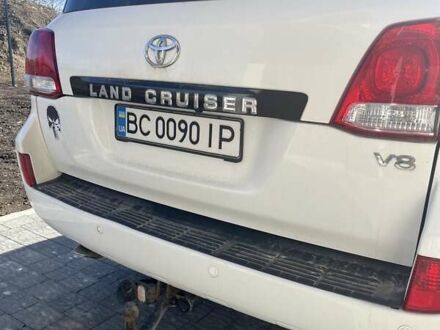 Тойота Ленд Крузер 2008 в Львове на Automoto.ua Белый Тойота Ленд Крузер, объемом двигателя 4.66 л и пробегом 238 тыс. км за 26500 $, фото 1 на Automoto.ua