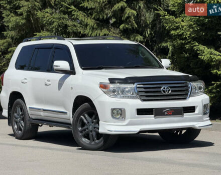 Белый Тойота Ленд Крузер, объемом двигателя 4.46 л и пробегом 253 тыс. км за 28500 $, фото 1 на Automoto.ua