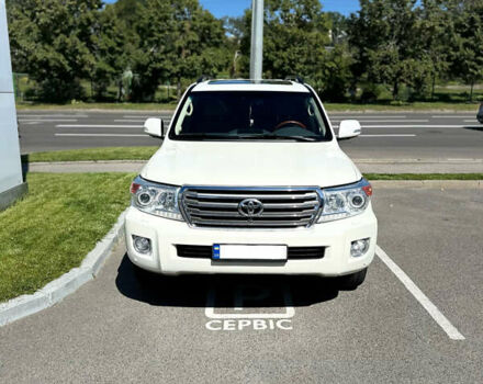 Белый Тойота Ленд Крузер, объемом двигателя 4.7 л и пробегом 193 тыс. км за 30500 $, фото 1 на Automoto.ua