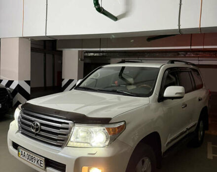 Белый Тойота Ленд Крузер, объемом двигателя 4.46 л и пробегом 221 тыс. км за 45000 $, фото 1 на Automoto.ua