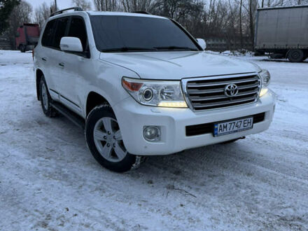 Белый Тойота Ленд Крузер, объемом двигателя 4.46 л и пробегом 285 тыс. км за 34500 $, фото 1 на Automoto.ua