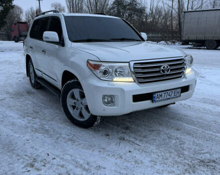 Белый Тойота Ленд Крузер, объемом двигателя 4.46 л и пробегом 285 тыс. км за 34500 $, фото 1 на Automoto.ua