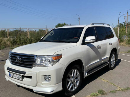 Белый Тойота Ленд Крузер, объемом двигателя 4.46 л и пробегом 147 тыс. км за 33000 $, фото 1 на Automoto.ua