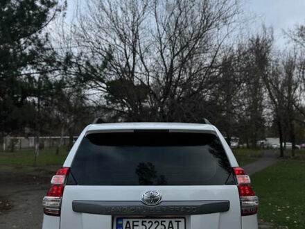 Белый Тойота Ленд Крузер, объемом двигателя 2.98 л и пробегом 280 тыс. км за 27500 $, фото 1 на Automoto.ua