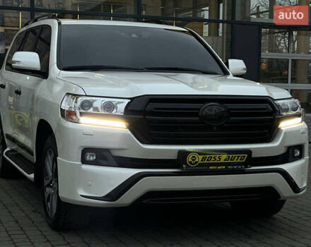 Белый Тойота Ленд Крузер, объемом двигателя 4.46 л и пробегом 225 тыс. км за 47000 $, фото 1 на Automoto.ua