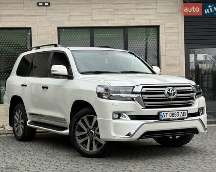 Белый Тойота Ленд Крузер, объемом двигателя 4.46 л и пробегом 245 тыс. км за 44500 $, фото 1 на Automoto.ua