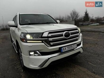 Белый Тойота Ленд Крузер, объемом двигателя 4.46 л и пробегом 192 тыс. км за 54555 $, фото 1 на Automoto.ua