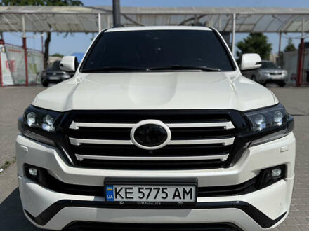 Тойота Ленд Крузер 2017 в Новомосковске на Automoto.ua Белый Тойота Ленд Крузер, объемом двигателя 4.46 л и пробегом 229 тыс. км за 58000 $, фото 1 на Automoto.ua