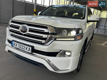 Білий Тойота Ленд Крузер, об'ємом двигуна 4.46 л та пробігом 205 тис. км за 52500 $, фото 1 на Automoto.ua