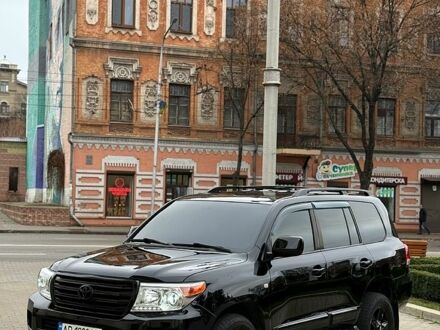 Белый Тойота Ленд Крузер, объемом двигателя 2.5 л и пробегом 250 тыс. км за 23999 $, фото 1 на Automoto.ua