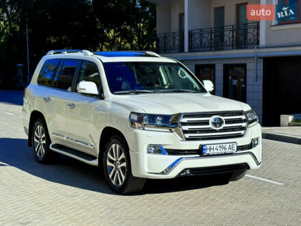 Тойота Ленд Крузер 2017 у Одесі на Automoto.ua Білий Тойота Ленд Крузер, об'ємом двигуна 4.46 л та пробігом 88 тис. км за 59999 $, фото 1 на Automoto.ua
