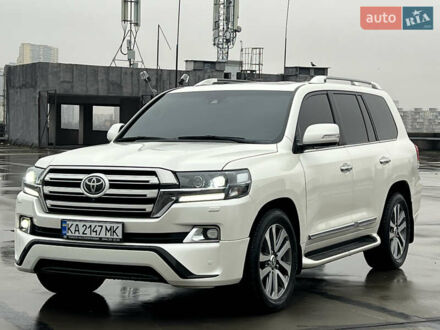 Белый Тойота Ленд Крузер, объемом двигателя 4.46 л и пробегом 260 тыс. км за 49500 $, фото 1 на Automoto.ua
