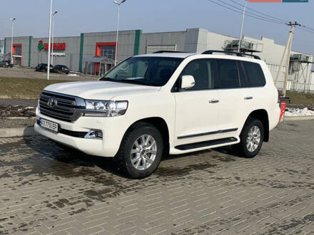 Тойота Ленд Крузер 2019 в Хусте на Automoto.ua Белый Тойота Ленд Крузер, объемом двигателя 4.5 л и пробегом 148 тыс. км за 62000 $, фото 1 на Automoto.ua