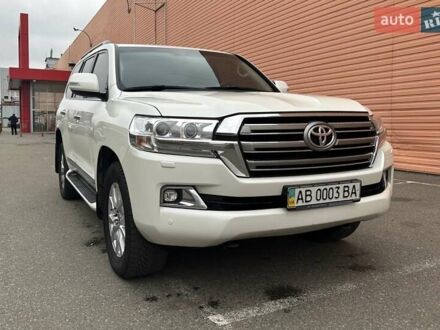 Тойота Ленд Крузер 2021 в Киеве на Automoto.ua Белый Тойота Ленд Крузер, объемом двигателя 4.46 л и пробегом 163 тыс. км за 68000 $, фото 1 на Automoto.ua