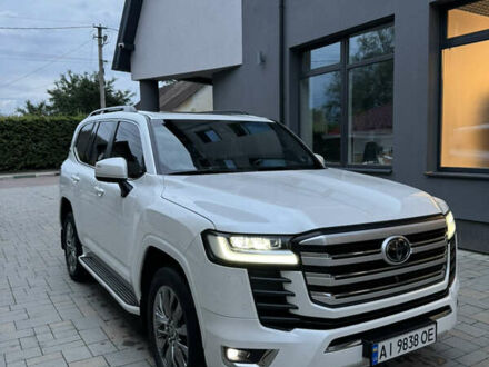 Белый Тойота Ленд Крузер, объемом двигателя 3.45 л и пробегом 77 тыс. км за 67500 $, фото 1 на Automoto.ua