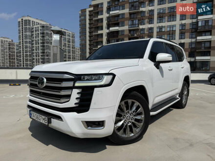 Тойота Ленд Крузер 2021 у Києві на Automoto.ua Білий Тойота Ленд Крузер, об'ємом двигуна 3.35 л та пробігом 86 тис. км за 64000 $, фото 1 на Automoto.ua