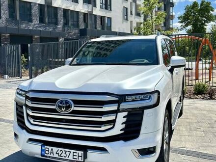 Тойота Ленд Крузер 2021 в Кропивницком (Кировограде) на Automoto.ua Белый Тойота Ленд Крузер, объемом двигателя 3.45 л и пробегом 31 тыс. км за 83000 $, фото 1 на Automoto.ua