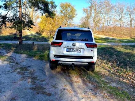 Білий Тойота Ленд Крузер, об'ємом двигуна 3.3 л та пробігом 63 тис. км за 75555 $, фото 1 на Automoto.ua