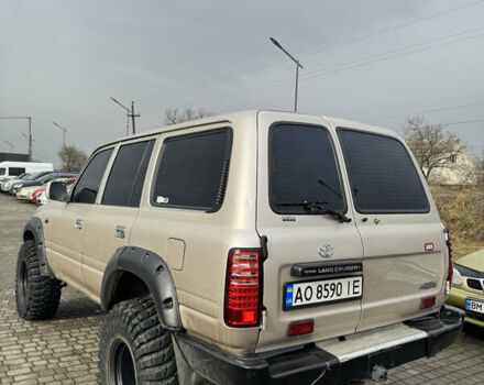 Бежевый Тойота Ленд Крузер, объемом двигателя 4.16 л и пробегом 300 тыс. км за 18900 $, фото 4 на Automoto.ua