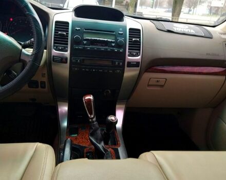 Бежевый Тойота Ленд Крузер, объемом двигателя 4 л и пробегом 330 тыс. км за 12500 $, фото 5 на Automoto.ua