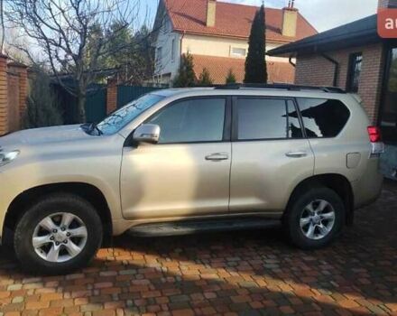 Бежевый Тойота Ленд Крузер, объемом двигателя 2.69 л и пробегом 264 тыс. км за 23000 $, фото 2 на Automoto.ua