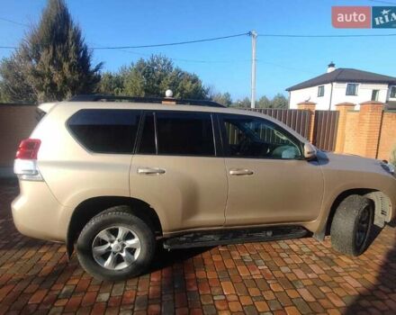 Бежевый Тойота Ленд Крузер, объемом двигателя 2.69 л и пробегом 264 тыс. км за 23000 $, фото 1 на Automoto.ua