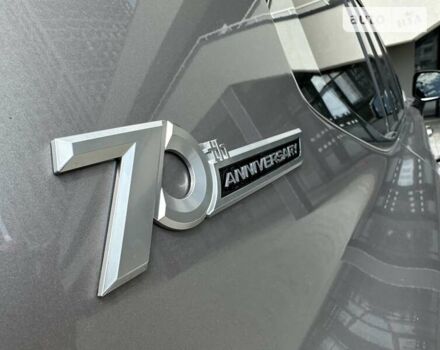 Бежевый Тойота Ленд Крузер, объемом двигателя 3.4 л и пробегом 10 тыс. км за 95222 $, фото 36 на Automoto.ua