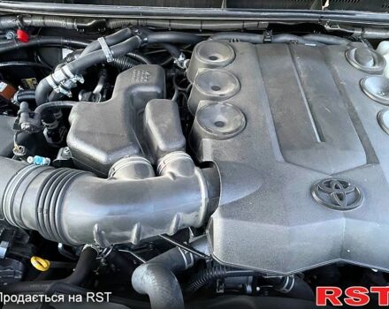 Бежевый Тойота Ленд Крузер, объемом двигателя 4 л и пробегом 90 тыс. км за 39500 $, фото 4 на Automoto.ua