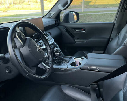 Бежевый Тойота Ленд Крузер, объемом двигателя 3.45 л и пробегом 24 тыс. км за 93000 $, фото 11 на Automoto.ua