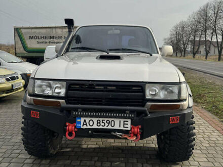 Бежевый Тойота Ленд Крузер, объемом двигателя 4.16 л и пробегом 300 тыс. км за 18900 $, фото 1 на Automoto.ua