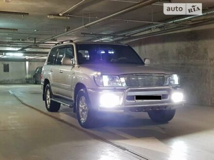 Тойота Ленд Крузер 2002 в Киеве на Automoto.ua Бежевый Тойота Ленд Крузер, объемом двигателя 4.7 л и пробегом 360 тыс. км за 20000 $, фото 1 на Automoto.ua