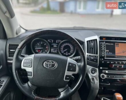 Чорний Тойота Ленд Крузер, об'ємом двигуна 4.5 л та пробігом 302 тис. км за 32000 $, фото 14 на Automoto.ua