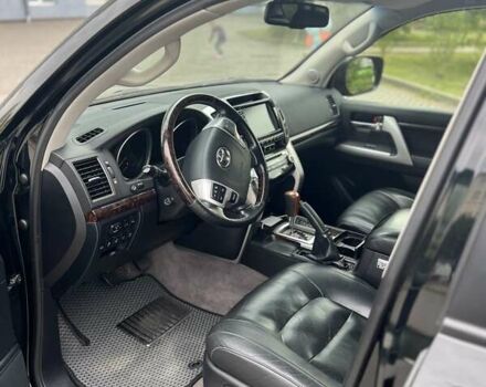 Чорний Тойота Ленд Крузер, об'ємом двигуна 4.5 л та пробігом 302 тис. км за 32000 $, фото 8 на Automoto.ua