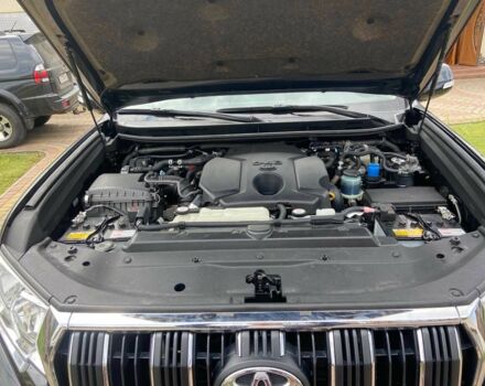 Чорний Тойота Ленд Крузер, об'ємом двигуна 2.8 л та пробігом 122 тис. км за 39000 $, фото 11 на Automoto.ua