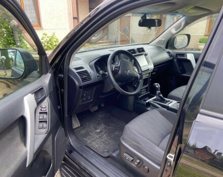 Чорний Тойота Ленд Крузер, об'ємом двигуна 2.8 л та пробігом 122 тис. км за 39000 $, фото 10 на Automoto.ua