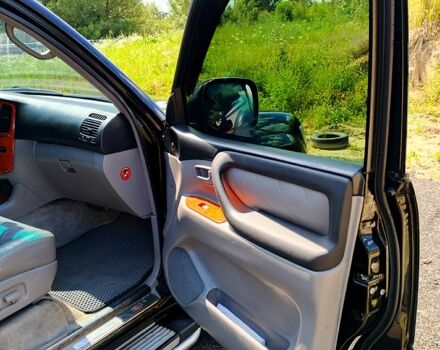 Черный Тойота Ленд Крузер, объемом двигателя 4.7 л и пробегом 493 тыс. км за 14000 $, фото 5 на Automoto.ua