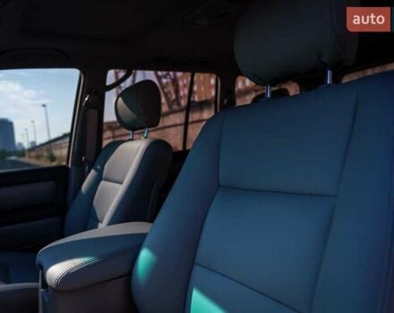 Черный Тойота Ленд Крузер, объемом двигателя 4.7 л и пробегом 369 тыс. км за 25000 $, фото 38 на Automoto.ua