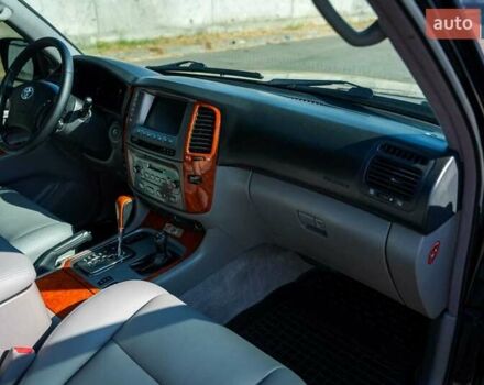 Черный Тойота Ленд Крузер, объемом двигателя 4.7 л и пробегом 369 тыс. км за 25000 $, фото 23 на Automoto.ua