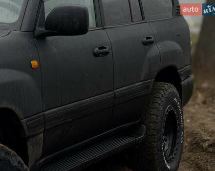 Черный Тойота Ленд Крузер, объемом двигателя 4.16 л и пробегом 400 тыс. км за 15000 $, фото 5 на Automoto.ua