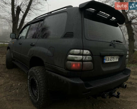 Черный Тойота Ленд Крузер, объемом двигателя 4.16 л и пробегом 400 тыс. км за 15000 $, фото 26 на Automoto.ua