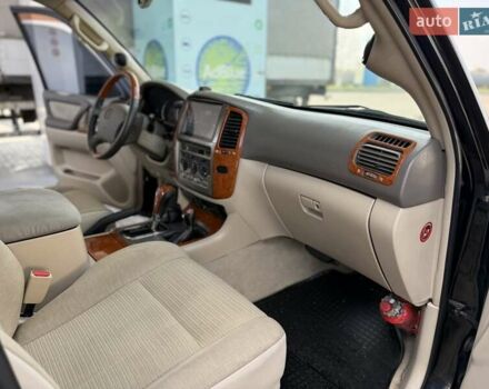 Черный Тойота Ленд Крузер, объемом двигателя 4.5 л и пробегом 290 тыс. км за 13200 $, фото 23 на Automoto.ua