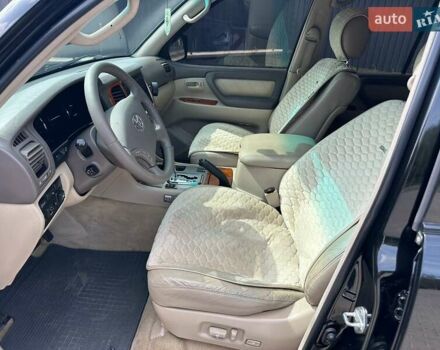 Черный Тойота Ленд Крузер, объемом двигателя 4.7 л и пробегом 286 тыс. км за 16000 $, фото 18 на Automoto.ua