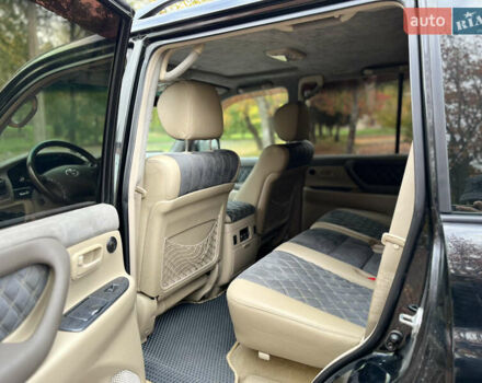 Черный Тойота Ленд Крузер, объемом двигателя 4.16 л и пробегом 560 тыс. км за 18499 $, фото 30 на Automoto.ua