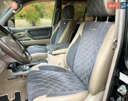 Черный Тойота Ленд Крузер, объемом двигателя 4.16 л и пробегом 560 тыс. км за 18499 $, фото 25 на Automoto.ua