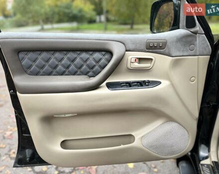 Черный Тойота Ленд Крузер, объемом двигателя 4.16 л и пробегом 560 тыс. км за 18499 $, фото 27 на Automoto.ua