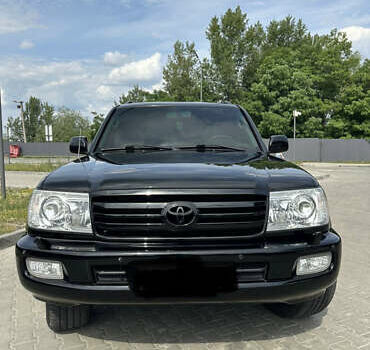 Черный Тойота Ленд Крузер, объемом двигателя 4.7 л и пробегом 286 тыс. км за 16000 $, фото 1 на Automoto.ua