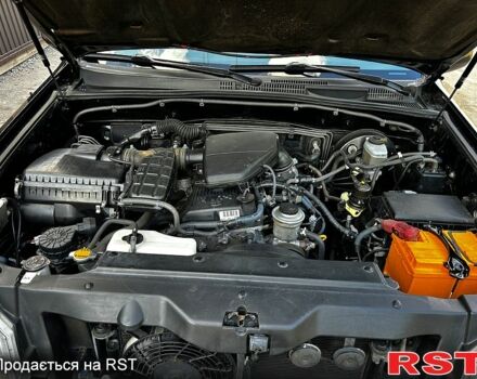 Черный Тойота Ленд Крузер, объемом двигателя 2.7 л и пробегом 97 тыс. км за 14499 $, фото 4 на Automoto.ua