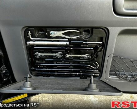 Черный Тойота Ленд Крузер, объемом двигателя 2.7 л и пробегом 97 тыс. км за 14499 $, фото 5 на Automoto.ua